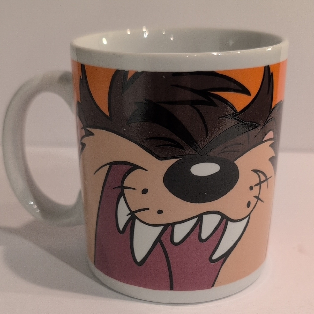 Warner Bros. Looney Tunes Vintage TAZ Coffee Mug 1998 - Picture 2 of 5